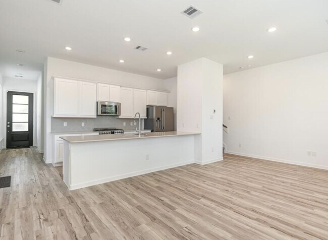 Photo - 526 Dry Fork Ln