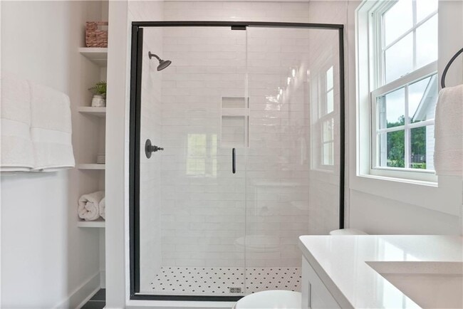 Photo - 222 Summer St