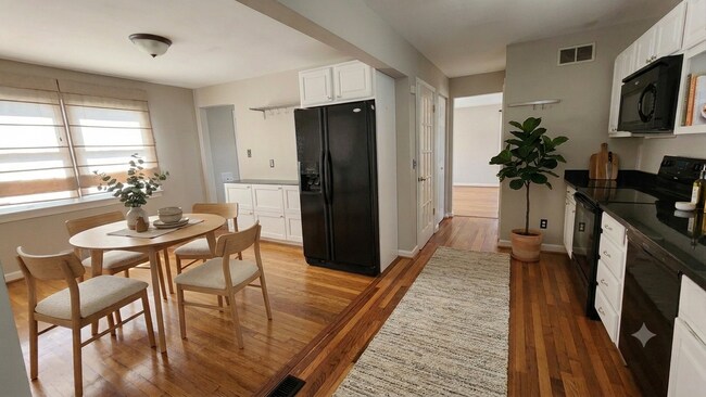 Photo - 7123 Glenellyn Drive Unit 7123 Glenellyn Drive