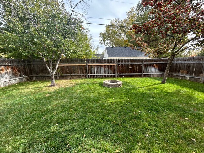 Photo - 4220 W Grover St Unidad 307