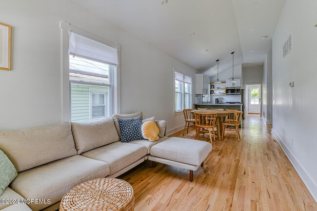 Photo - 1225 6th Ave