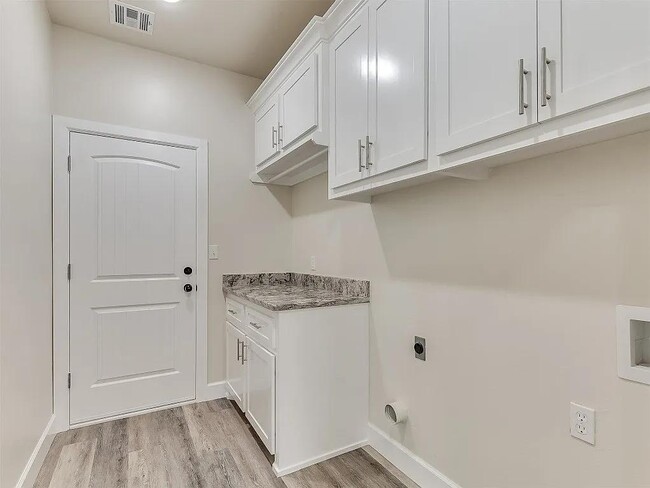 Photo - 5712 Arthur Rd