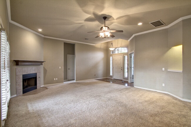 Photo - Spacious 3 bedroom/ Study -2264 sq ft.- Edmond Schools - Close to Quail Springs and Chisholm Cree...