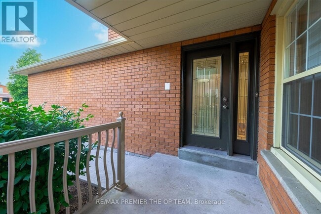 Photo - 79 Governor Crescent