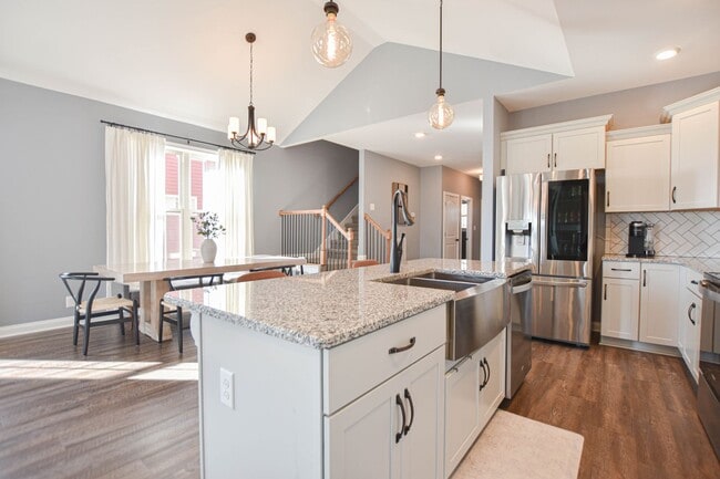 Photo - Pet Friendly Three Bedroom!