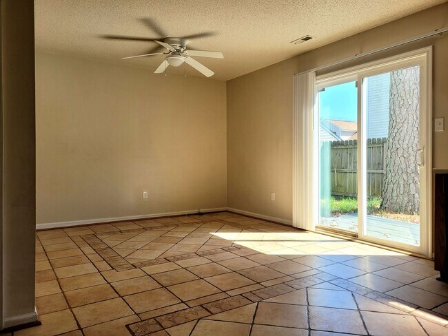 Photo - 4 bed single home near Fort Eustis for rent