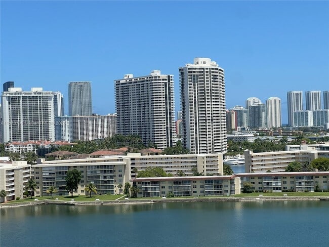 Photo - 18051 Biscayne Blvd Unidad 1403