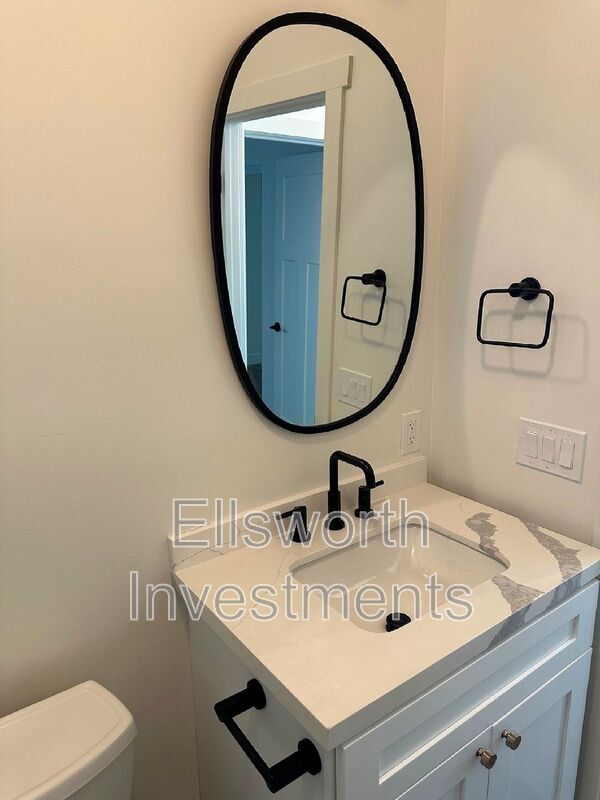 Photo - 2936 Beech St