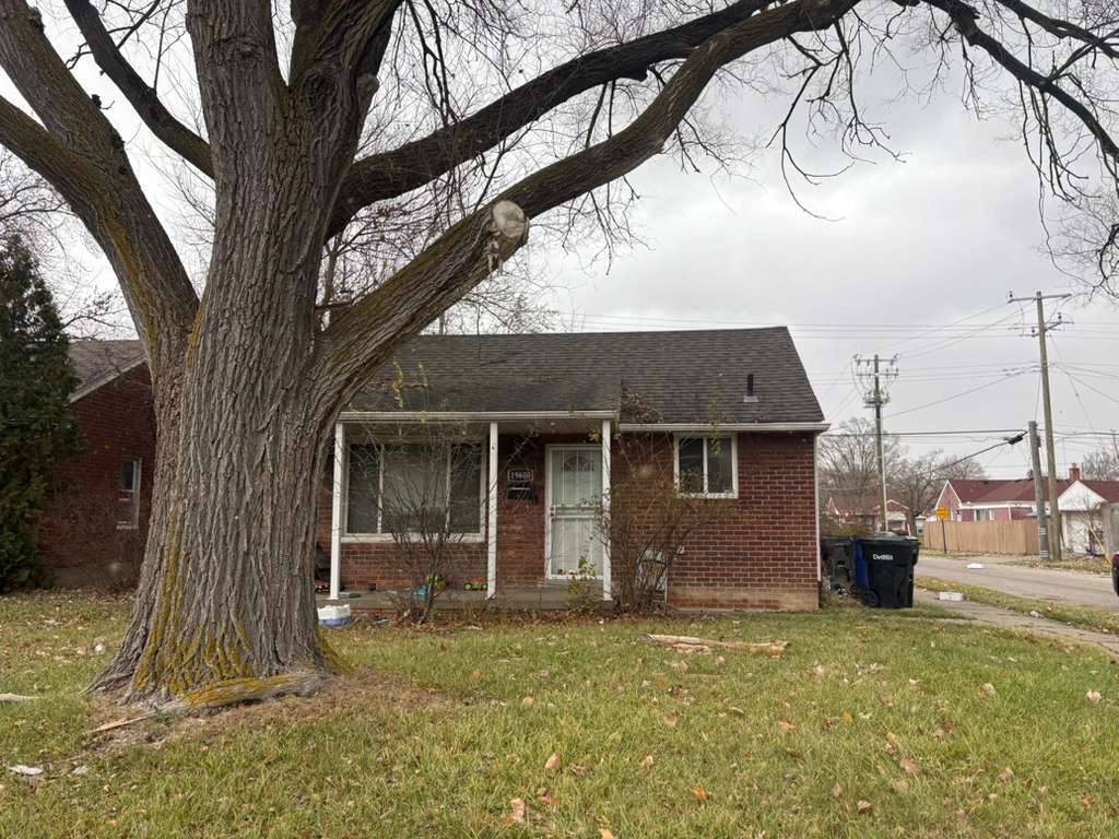 Photo - 19600 Telegraph Rd