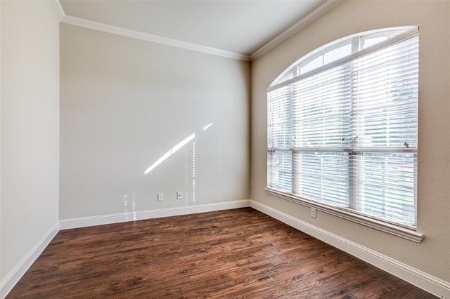 Photo - 503 Hemlock Ct