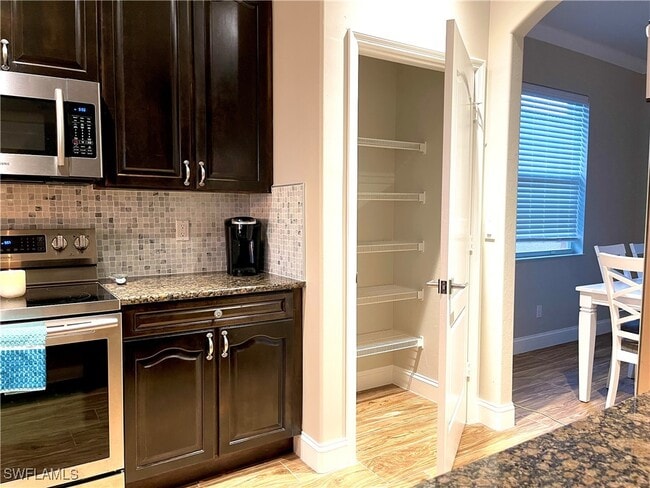 Building Photo - 13936 Village Creek Dr Rental