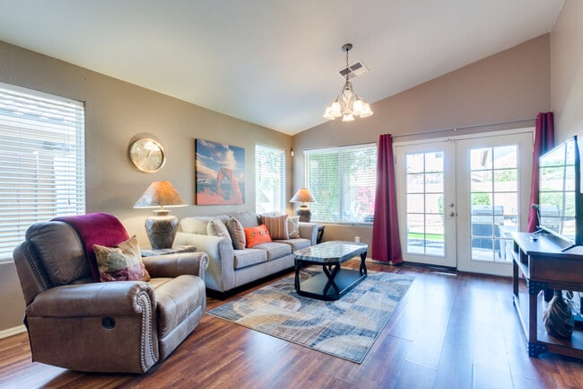 Building Photo - 44342 Palmen Dr Unit ID1247693P Rental