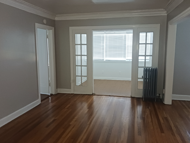 Building Photo - 127-129 E 46th St Rental