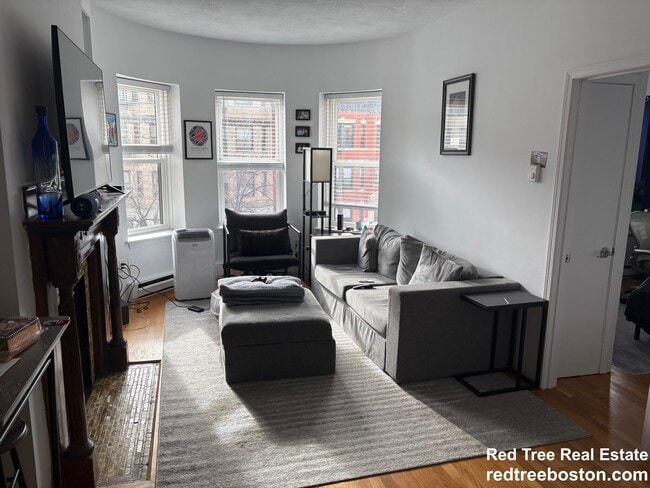 Photo - 57 Westland Ave Unidad 8