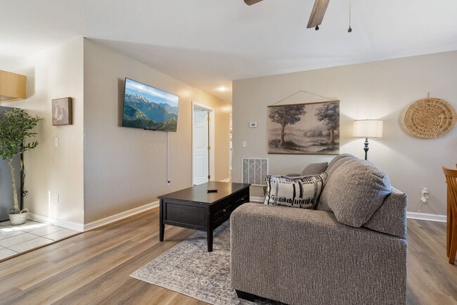 Photo - 707 Bagwell Ct Unidad 707 A Bagwell Ct