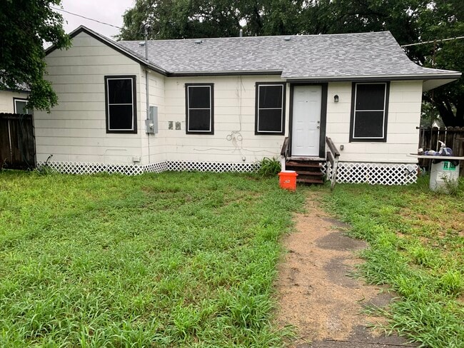 Photo - 907 N Lantana Dr