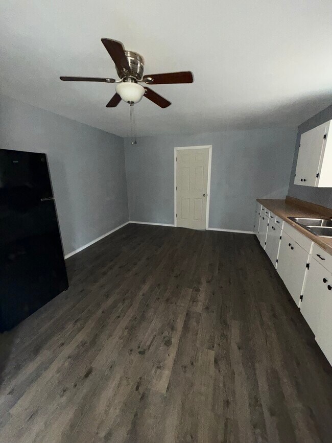 Photo - 509 E Kenedy Ave Unit 2