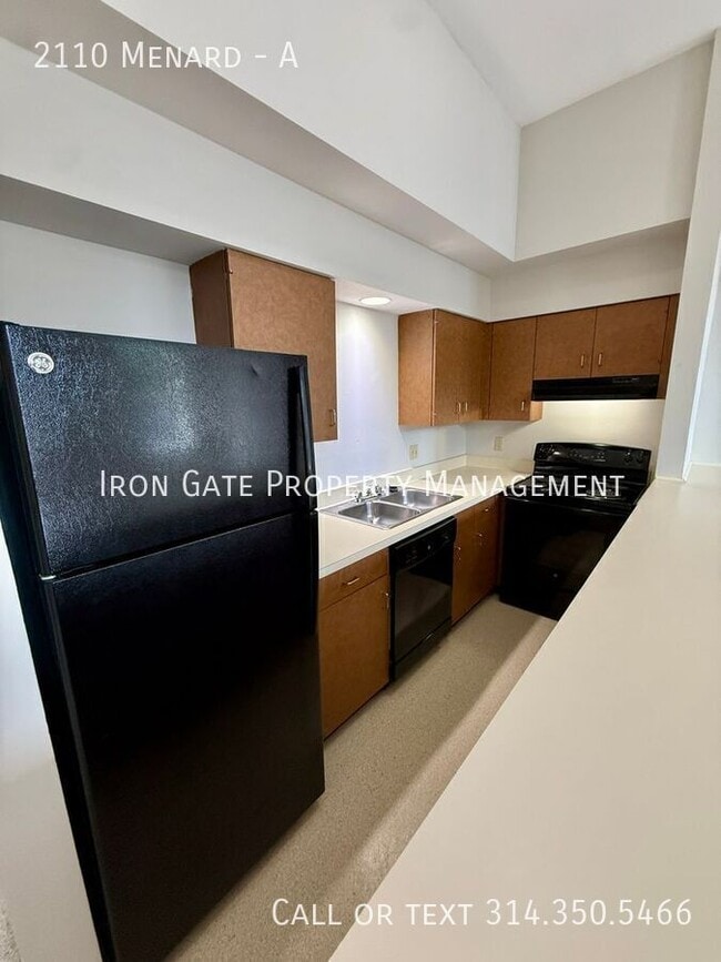 Photo - 2110 Menard-A Unit A