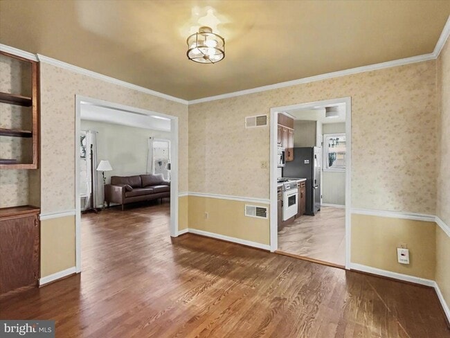 Photo - 902 Cypress St