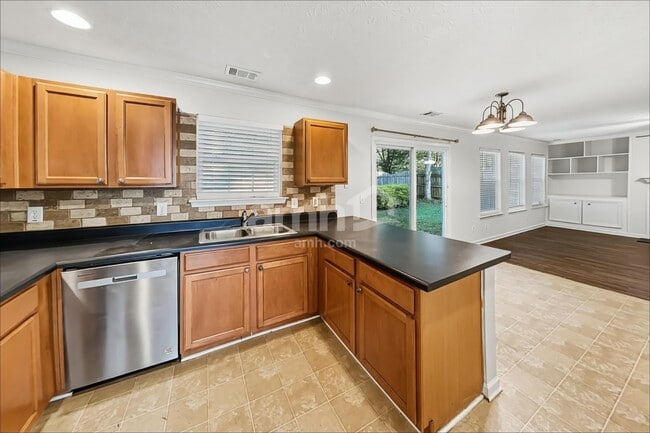 Photo - 218 Wild Flower Ln