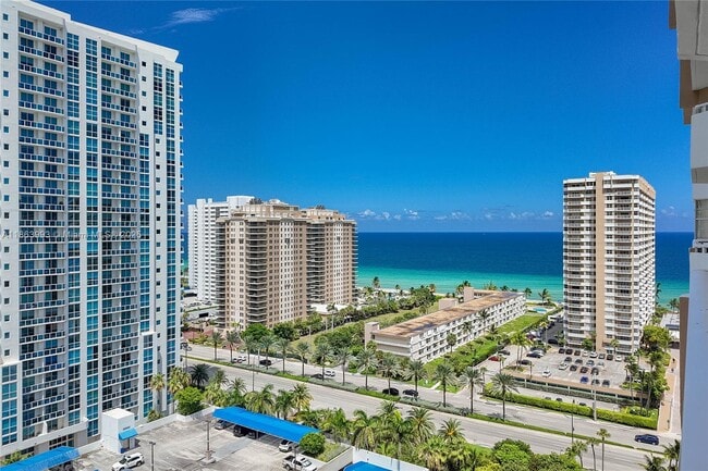 Photo - 1965 S Ocean Dr Unidad 17A Rental