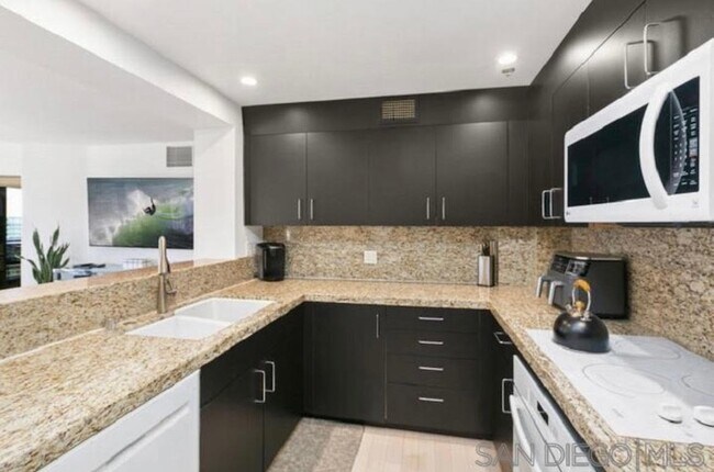 Photo - 200 Harbor Dr Unit Harbor Club