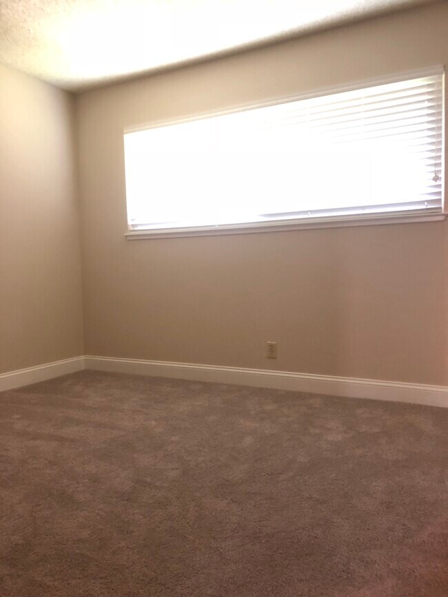 Photo - 2341 Foothill Rd Unit 2341