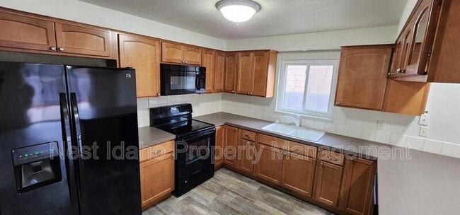 Photo - 1377 E Wright St