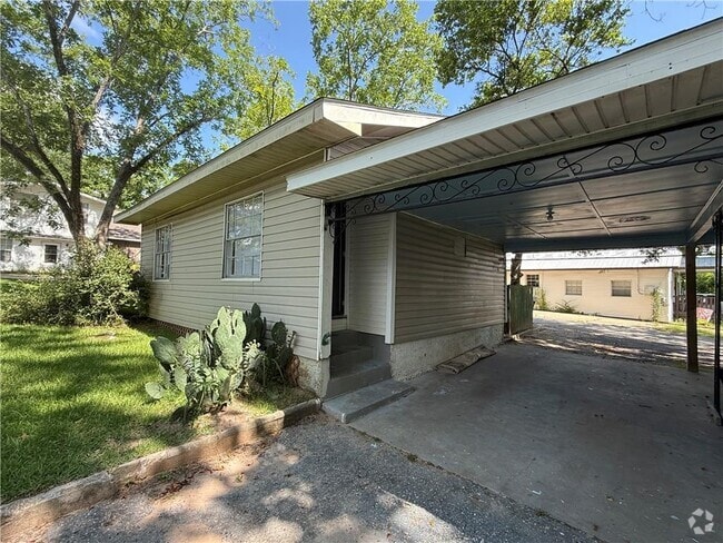 Building Photo - 4910 Rainbow Cir Rental