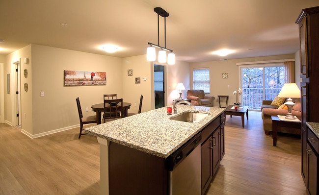 Building Photo - Park Place at Brook Edge Rental
