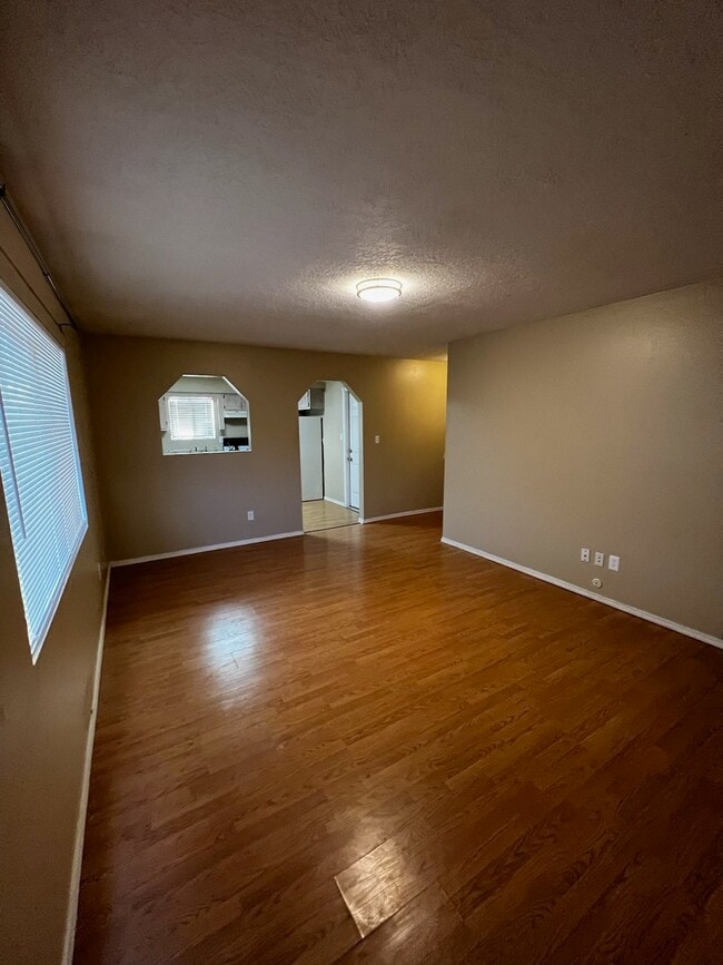 Photo - 337 Gorman Ave