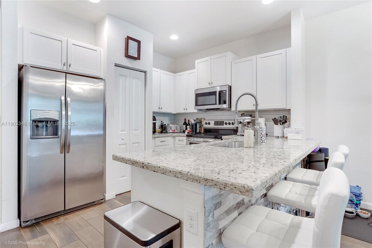 Photo - 355 SE 1st Dr (Deerfield Beach, FL)