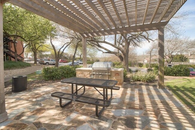 Promontory Point Apartments