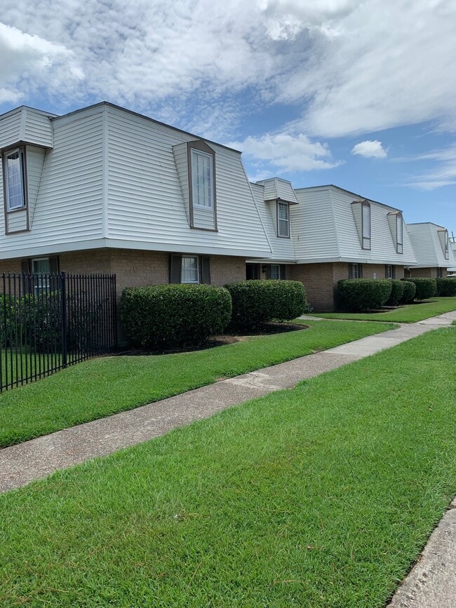 Arbor Place Apartments For Rent in Terrytown, LA