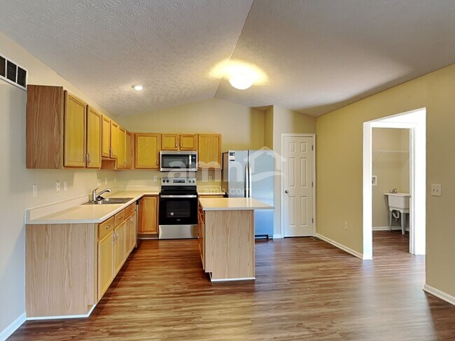 Photo - 1166 Linford Cir