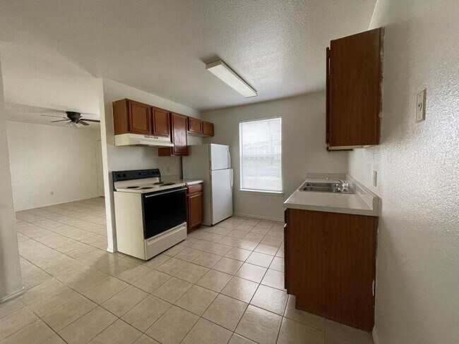 Photo - 1712 Benttree Dr Unidad A