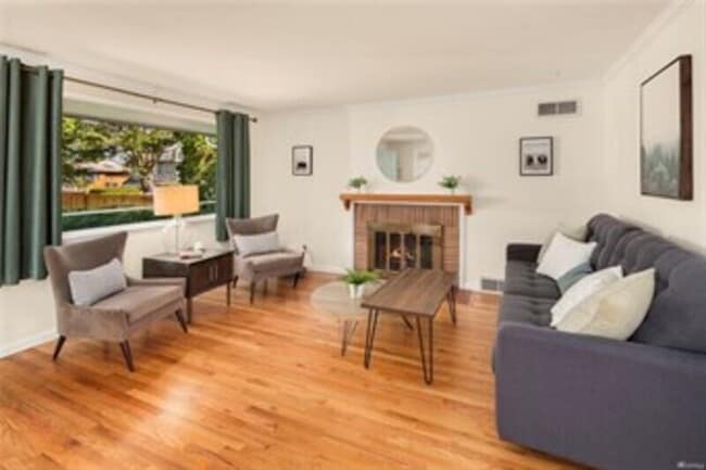 Photo - 3247 NE 97th St