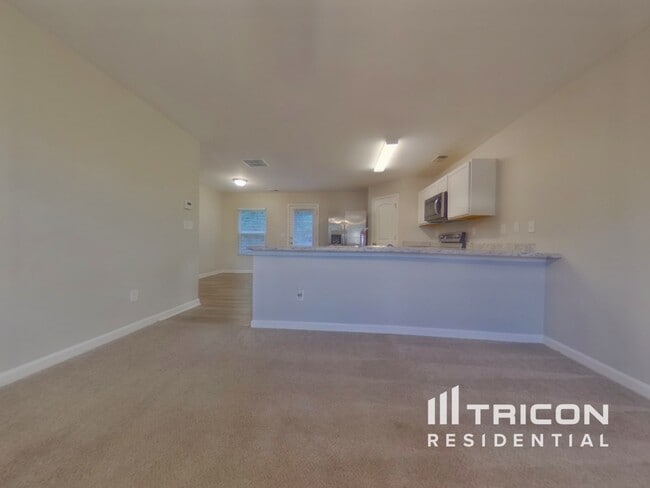 Photo - 334 Freeman Cir