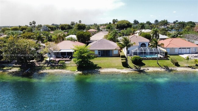 Photo - 575 SE 29th Dr
