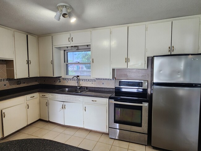 Photo - 937 Rossi Dr