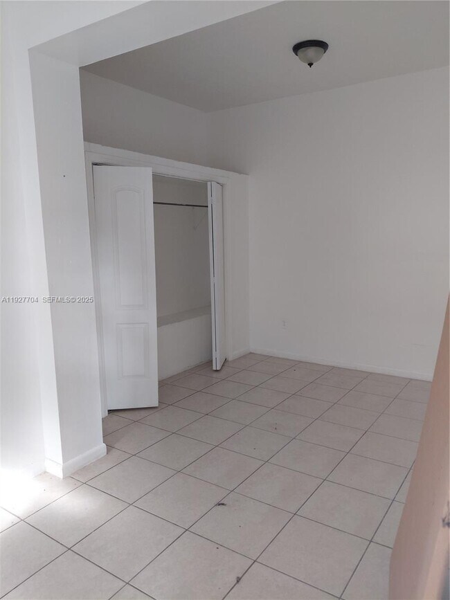 Photo - 3171 NW 28th St Unit 2