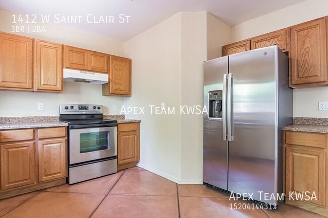 Photo - 1412 W St Clair St