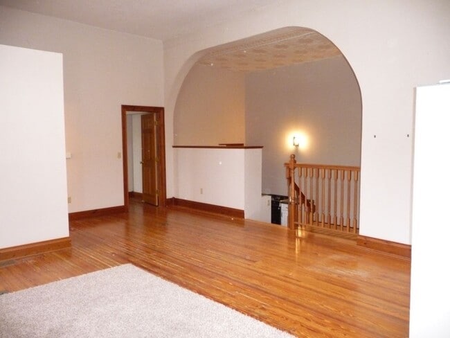 Former stage - 123 Bergin St Unit 123 Bergin St. #5