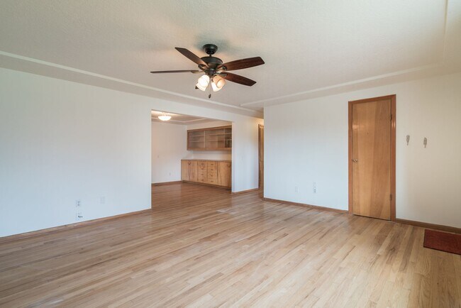 Photo - SE Walnut (Hillsboro) Unit 515 SE 12th