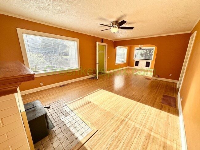 Photo - Wow! Amazing 3-bedroom 1-bath house with large fully fenced backyard