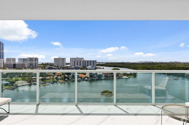 Building Photo - 400 Sunny Isles Blvd Unit 1205 Rental