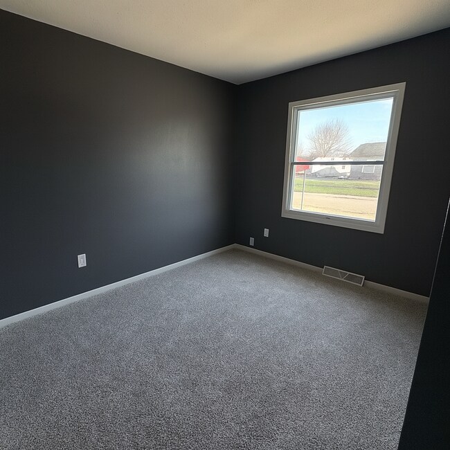 Photo - 805-807-807 9th St Unit 807 9th St (Left)