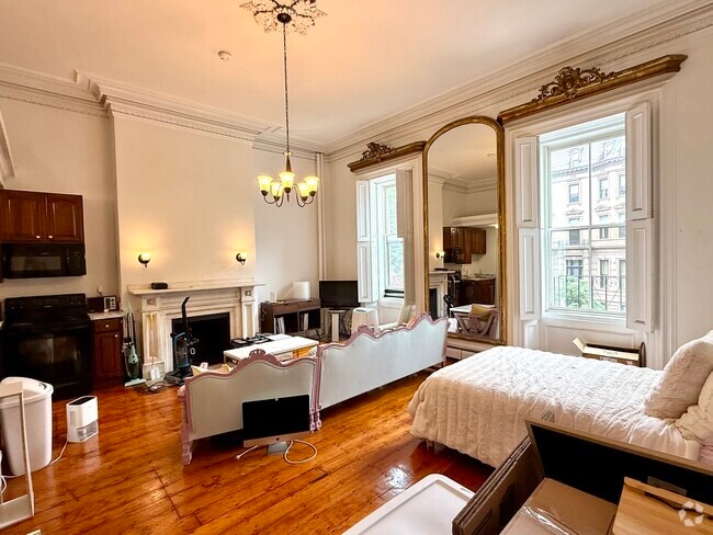 Building Photo - 149 Beacon St Unit 10 Rental