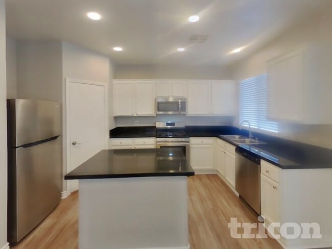 Photo - 6754 Cinnabar Coast Ln