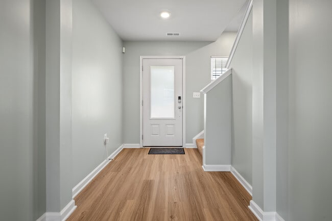 Photo - 2854 Meadowview Blvd